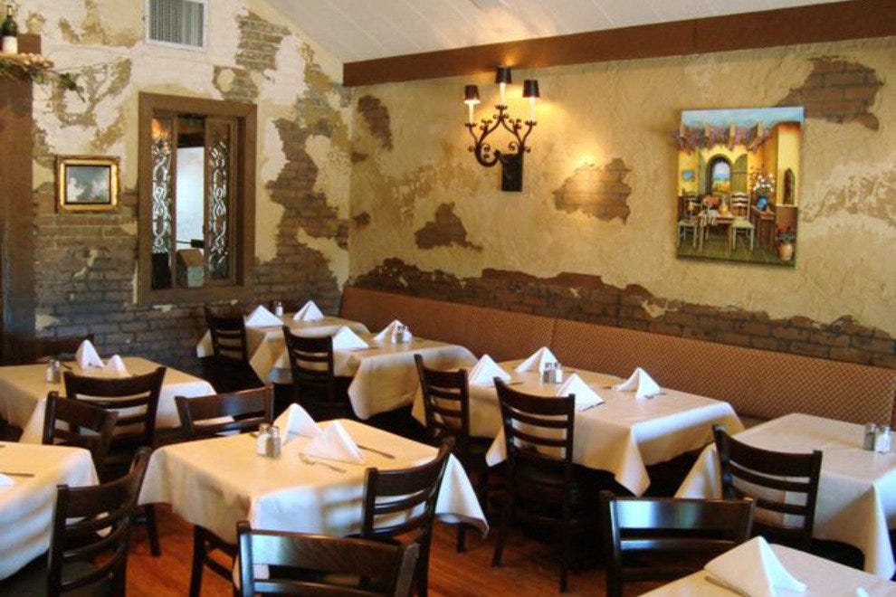 Francesco's Hole in the Wall: Chicago Restaurants Review - 10Best