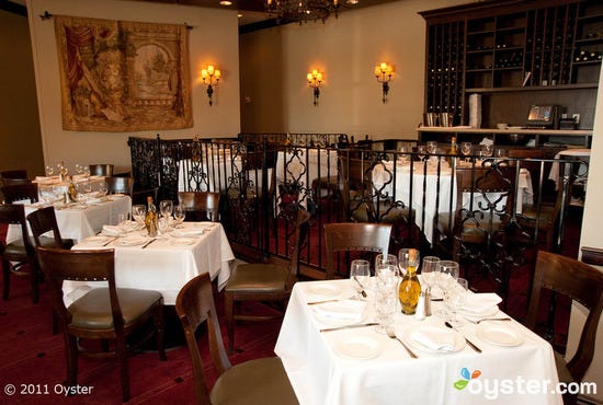 restaurants-bars-acqualina-resort-spa-v147533-800