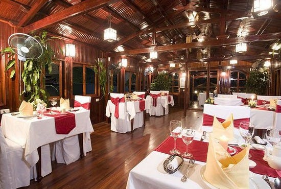 12_huong_hai_junk_cruises_restaurant