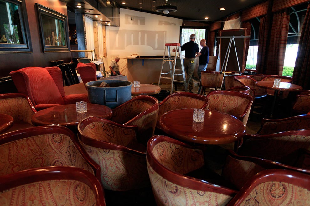 Folks Folly Prime Steakhouse Dress Code