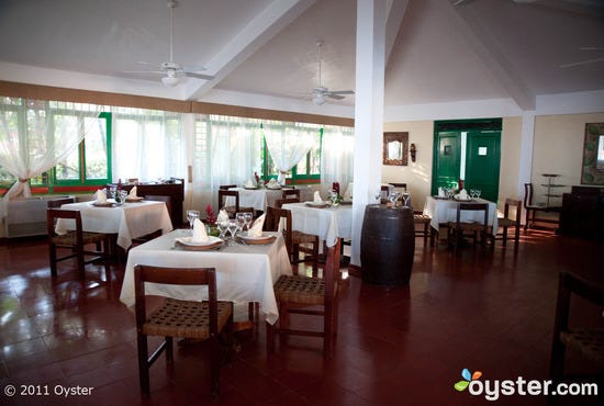 restaurants-bars-don-juan-beach-resort-v118327-1600
