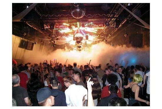 1154296-from_the_back_of_the_club_Hollywood
