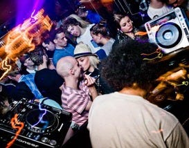 Photo courtesy of <a href="http://www.myspace.com/dunkelbar/photos/albums/new-kids-on-the-decks/2446993#mssrc=SitesPhotos_SP_AlbumCover_ViewAlbum" target="_1218575215" rel="nofollow">Dunkel Bar</a>