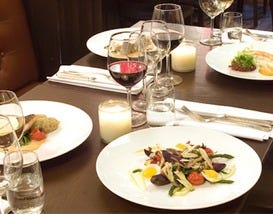 Photo courtesy of <a href="http://www.cafegraves.nl/engels/index_en.html" target="_129497945" rel="nofollow">Graves restaurant-wijnbar</a>
