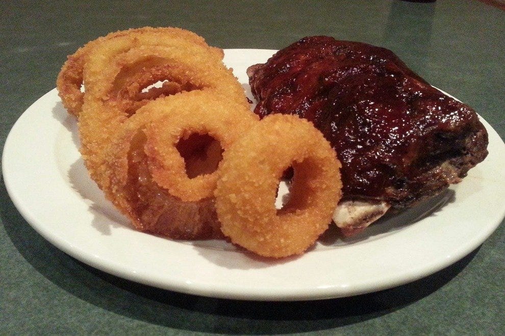 Rusty's Family Restaurant & Sports Grille Tucson Nightlife Review