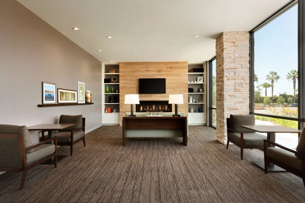Country Inn & Suites