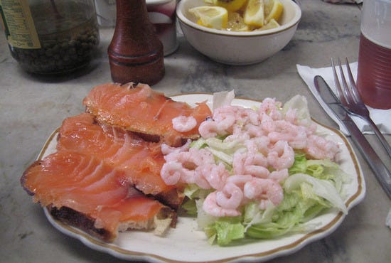 2007-08-10_06  My lunch: smoked salmon and shrimp salad