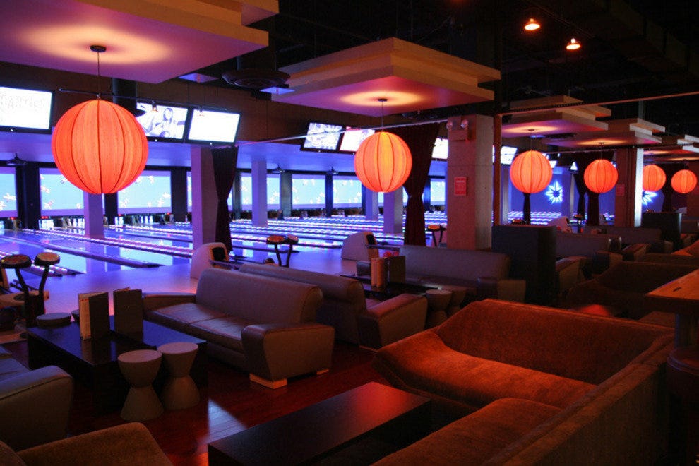 Lucky Strike Lanes Hollywood Los Angeles Nightlife Review 10Best
