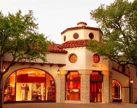 Photo courtesy of <a href="http://www.hpvillage.com" target="_710205323" rel="nofollow">Highland Park Village</a>