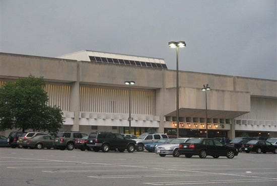 Mall-at-Chestnut-Hill-03