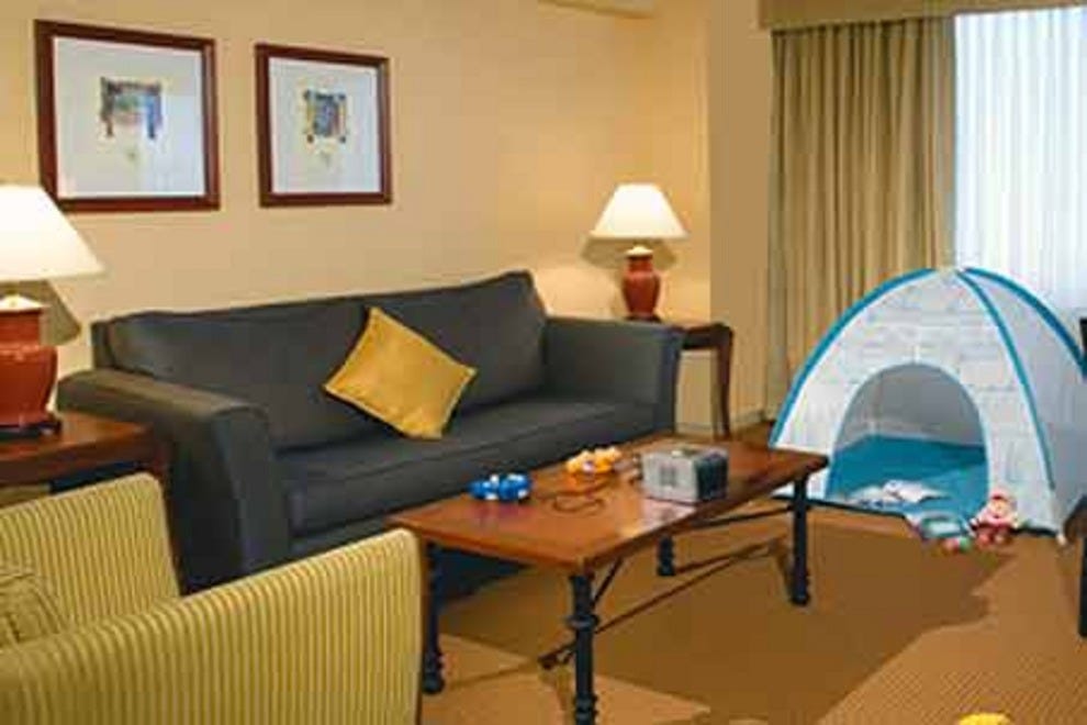Toronto Family Friendly Hotels in Toronto, ON Family Friendly Hotel