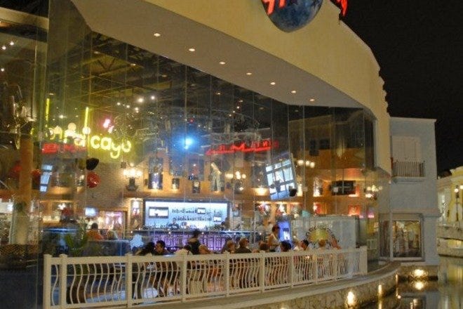 Planet Hollywood is one of the best restaurants in Cancún