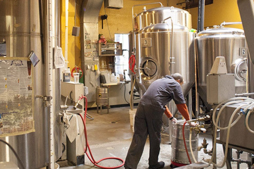 Lucky Labrador Brew Pub Portland Nightlife Review 10Best Experts and