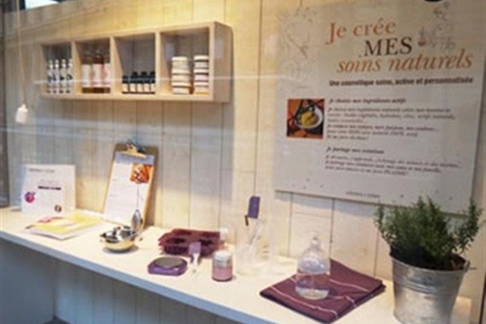 AromaZone Paris Shopping Review 10Best Experts and Tourist Reviews