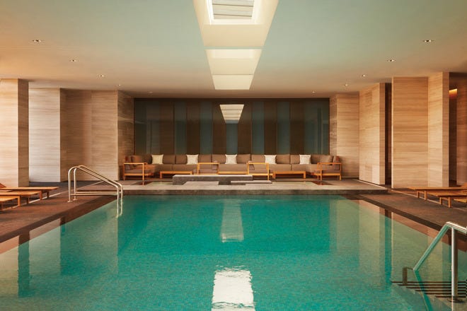 Toronto Luxury Hotels In On Hotel Reviews 10best Hotel Slideshow Luxury Hotels In Toronto