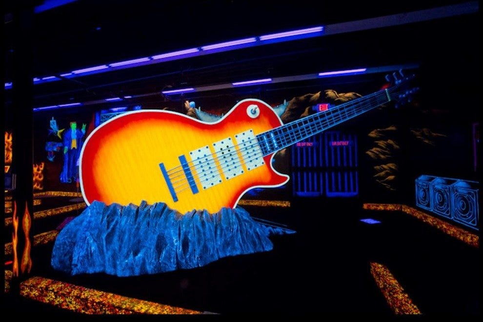 KISS by Monster Mini Golf