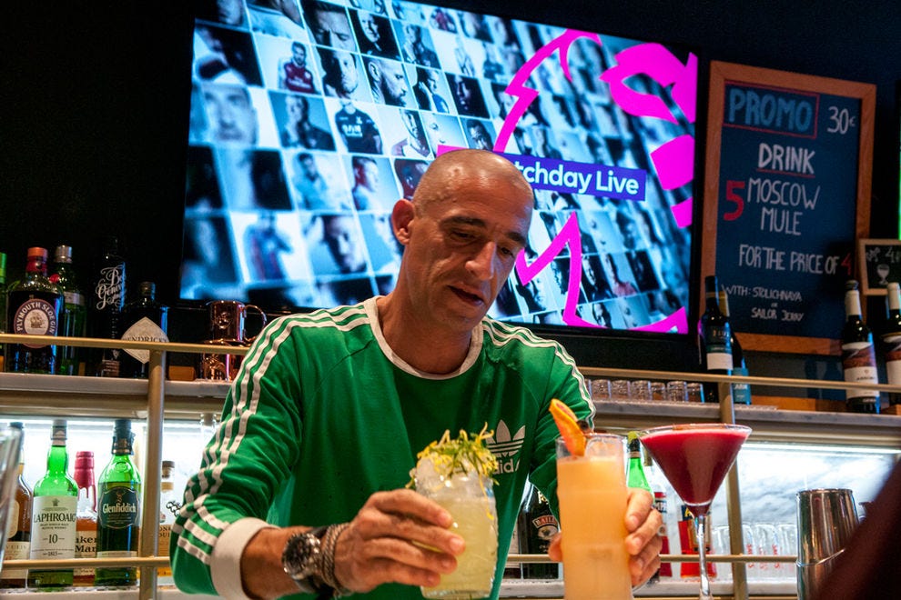 The Couch Coach Sports Bar Lisbon Nightlife Review 10best