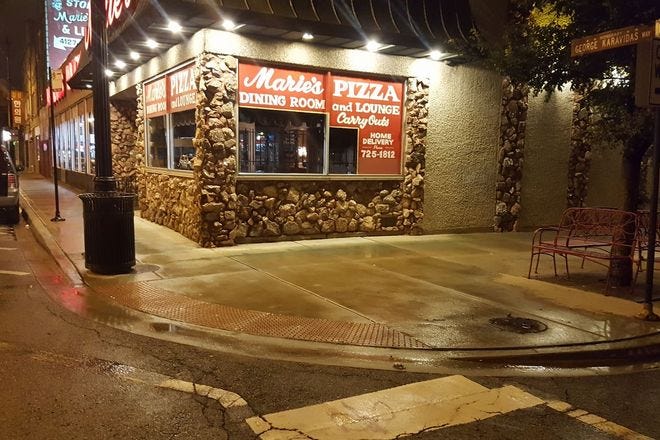 Marie's Pizza &amp; Liquors