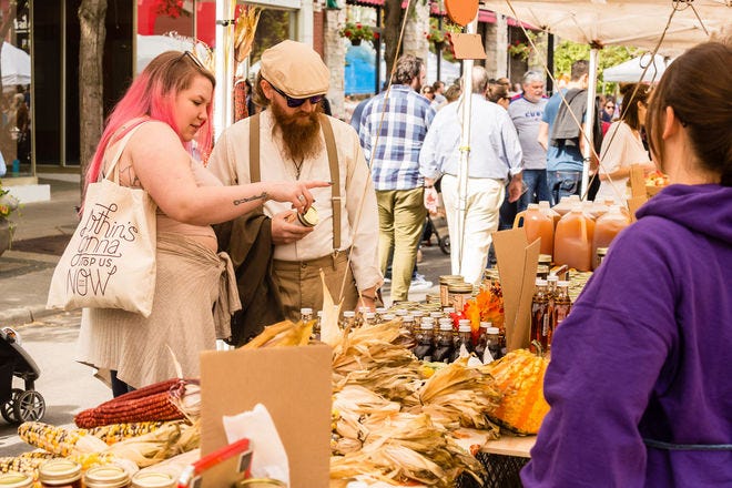 Lincoln Square Ravenswood Apple Fest is one of the very best things to