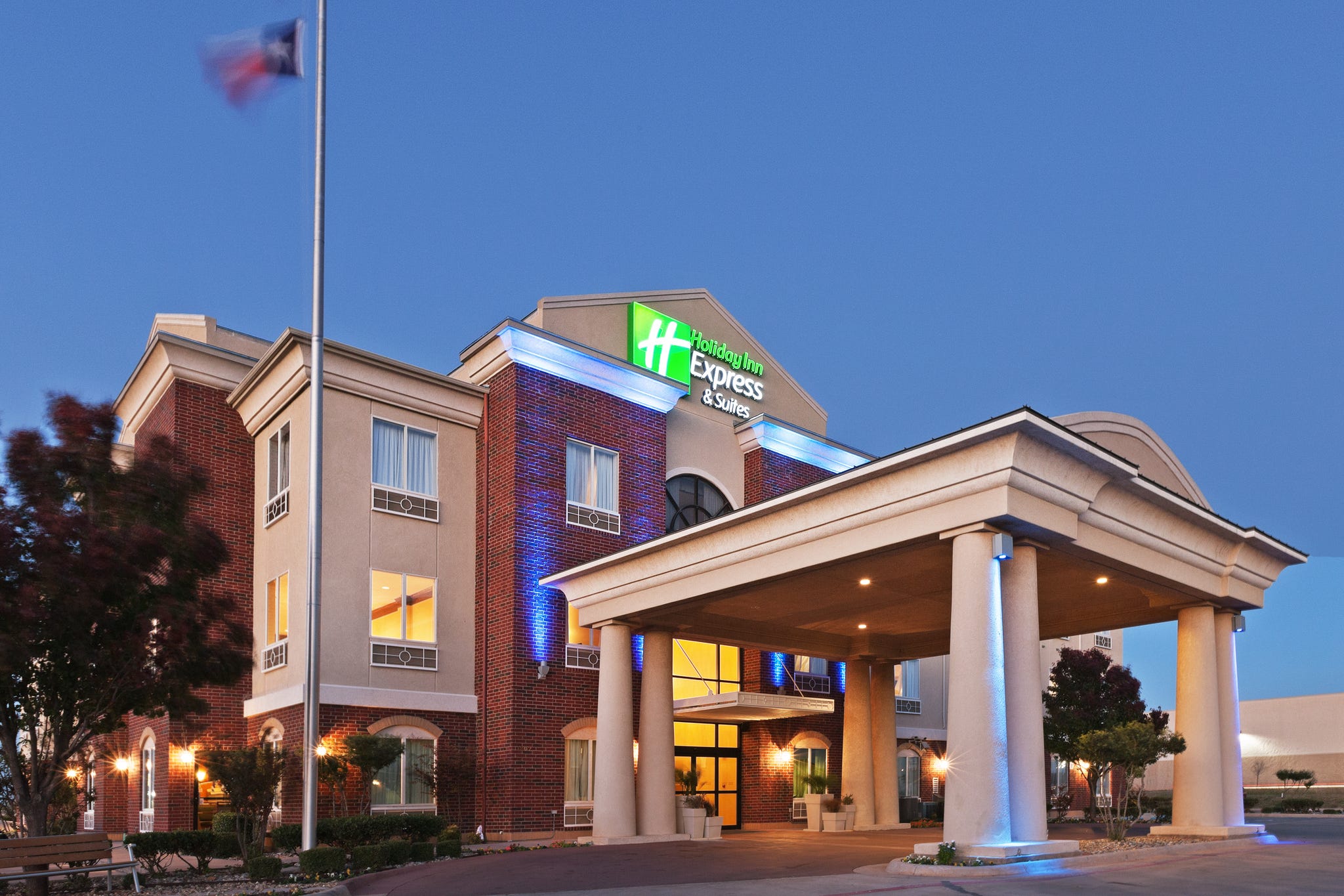 Vote Holiday Inn Express Best BudgetFriendly Hotel Brand Nominee 2021 10Best Readers