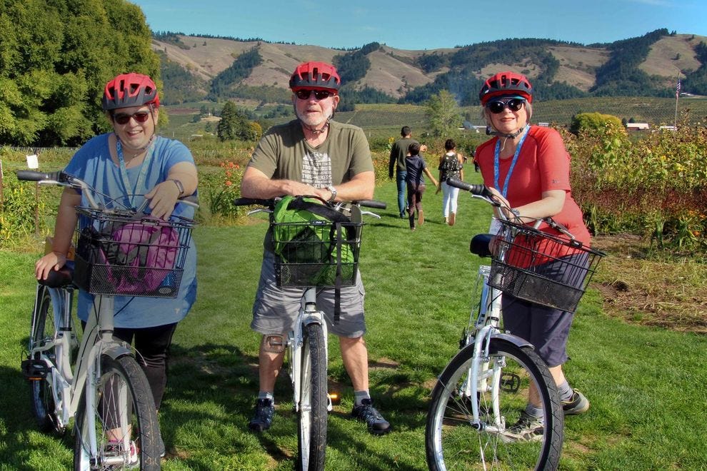 Biking the Hood River Valley