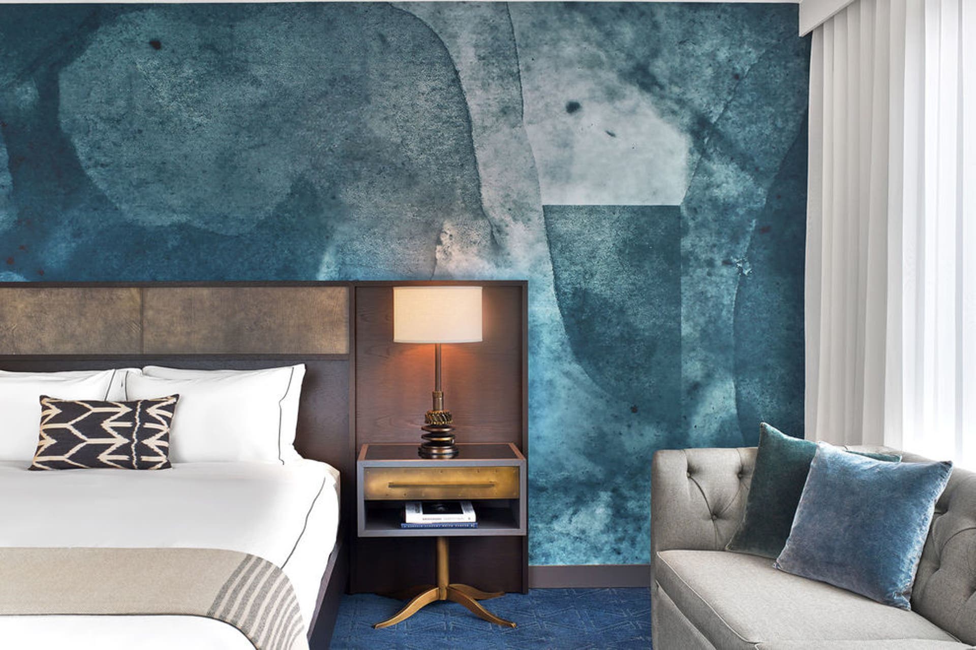 WHICH HOTEL HAS THE BEST LOYALTY PROGRAM visual data 4