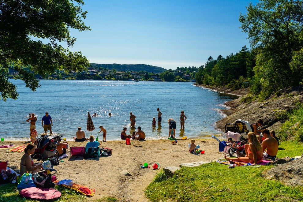 Kyrkjetangen Beach