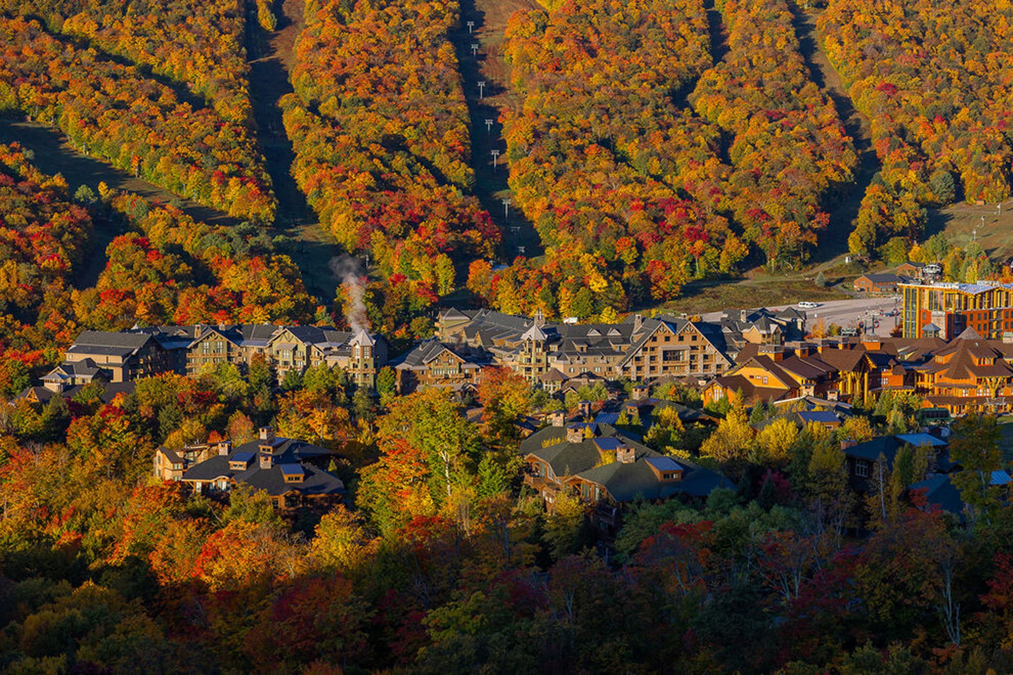 11 romantic small towns and resorts for fall across the United States