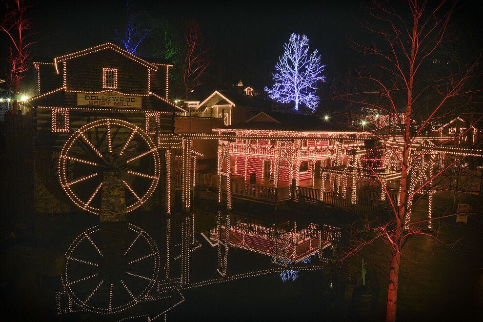 Twas Tje Mogjt Befpre Christmas Dollywood 2022 20 Fun Facts About Dollywood's Smoky Mountain Christmas