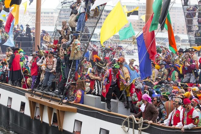 Gasparilla pirate outfits, costumes: See your options