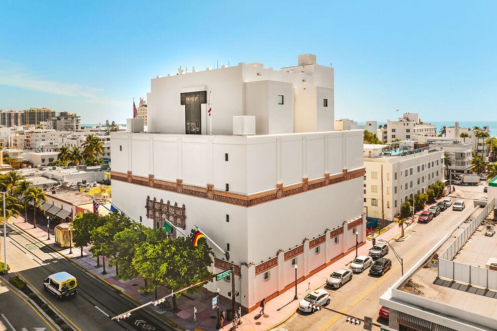 THE WOLFSONIAN FLORIDA INTERNATIONAL UNIVERSITY REVIEWS visual data 2