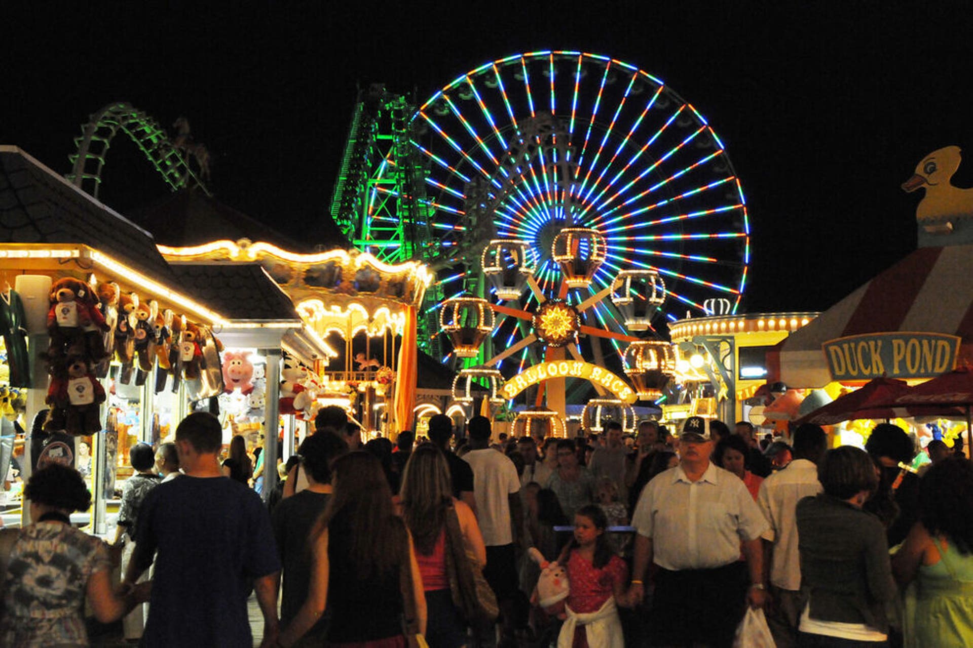 10 best boardwalks in the US for stunning views and fun attractions