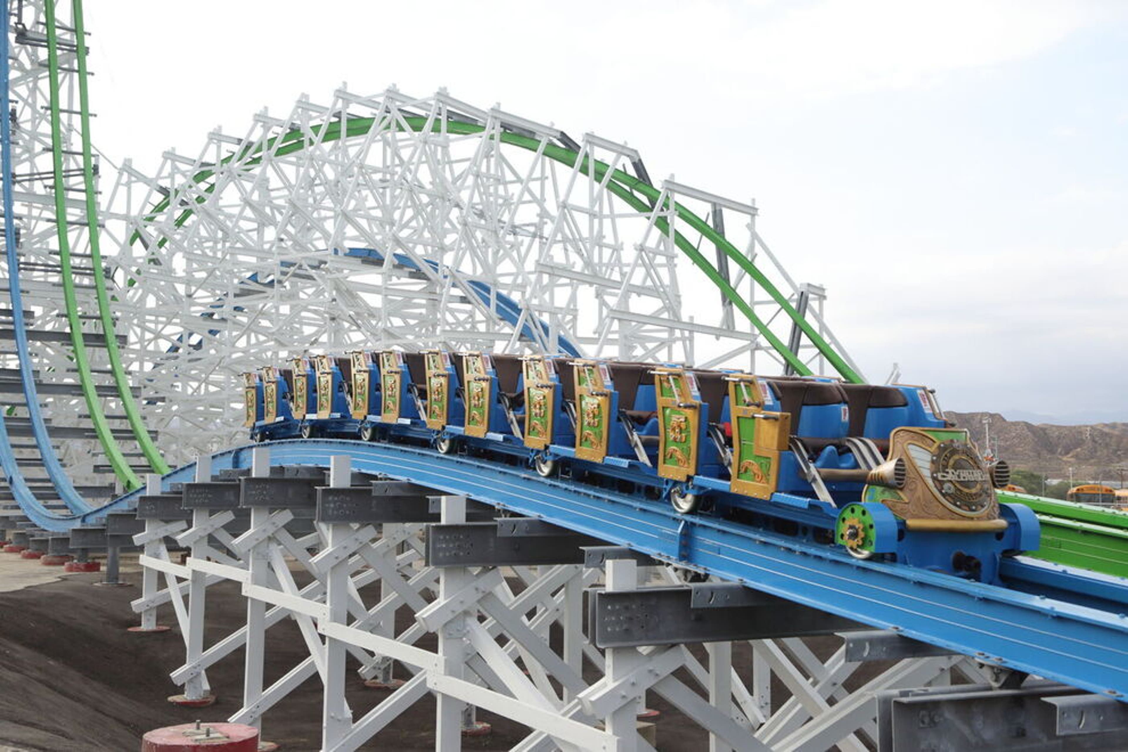 Twisted Colossus at Six Flags Magic Mountain: 2026 USA TODAY 10BEST ...
