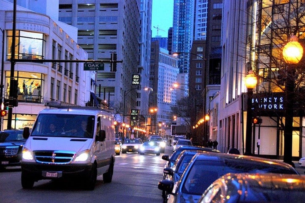 Oak Street: Chicago Shopping Review - 10Best Experts and Tourist Reviews